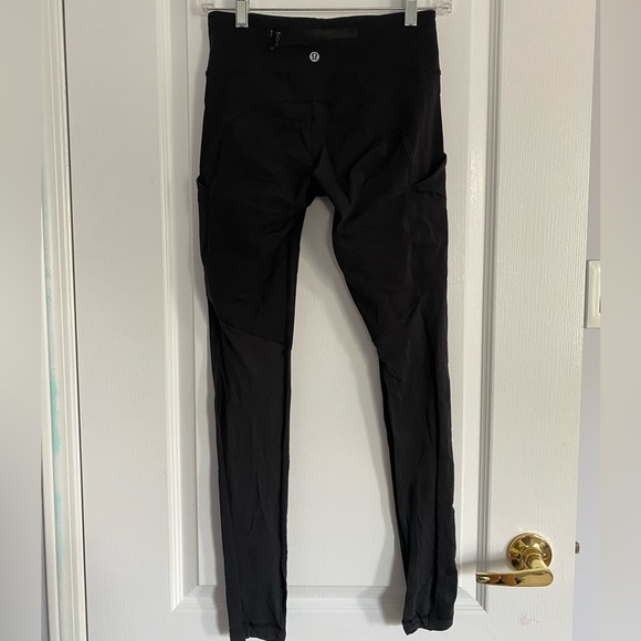 Lululemon Invigorate Leggings in black - Picture 2 of 6